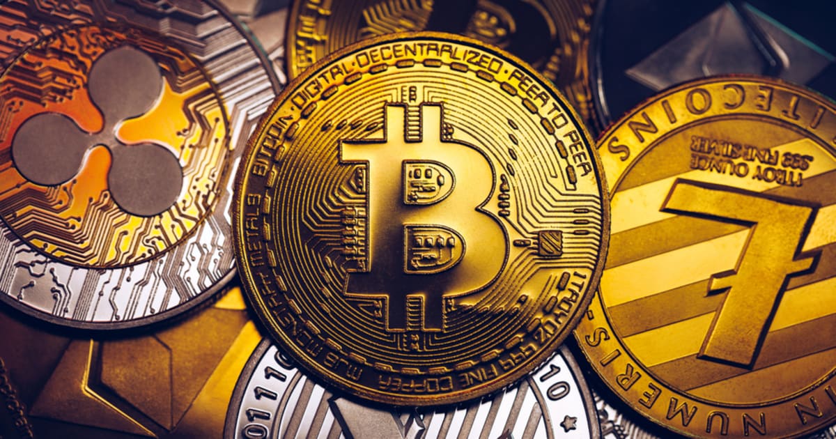 Altcoins Plunge As Bitcoin Sees Massive Retracement, Analyst Says ...