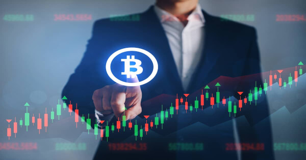 Bitcoin Gains Momentum after Hitting Lows of $37,500 as Altcoins Bleed