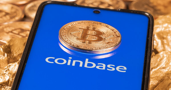 Coinbase's 'Nano' Bitcoin Futures Product Surges amid Declining Trading Volume