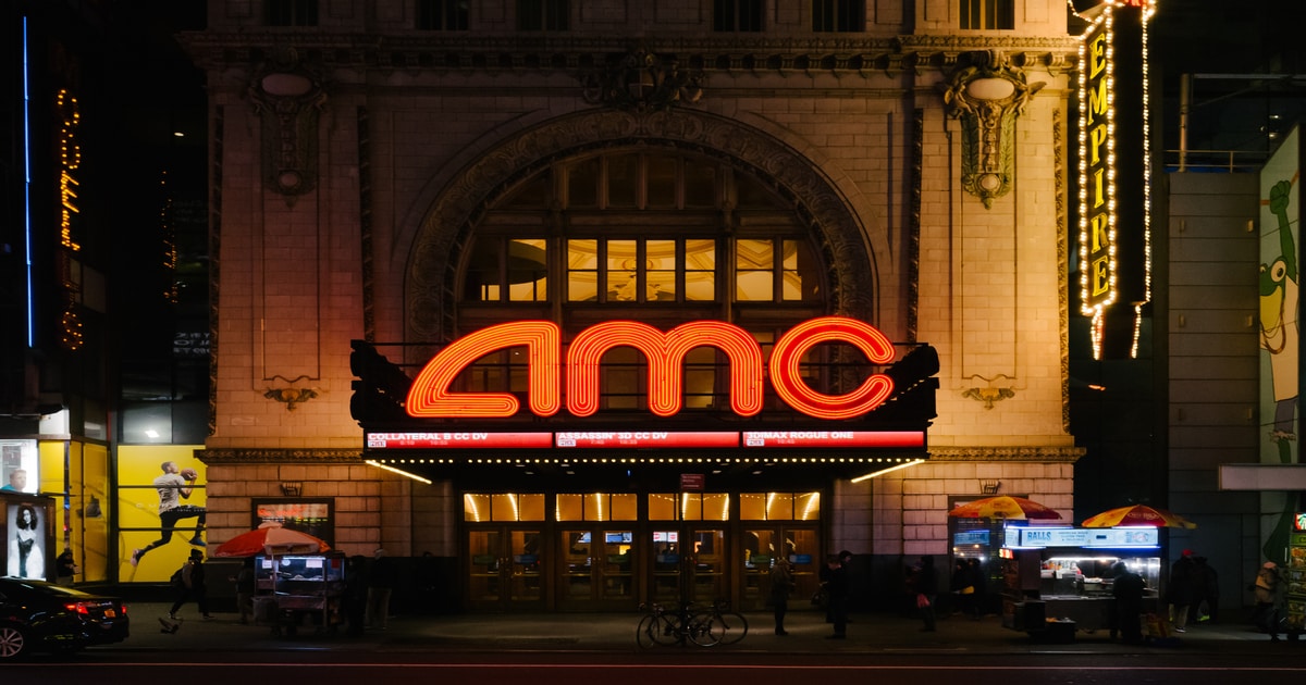 AMC Theatres to Accept Shiba Inu and Dogecoin by March 19