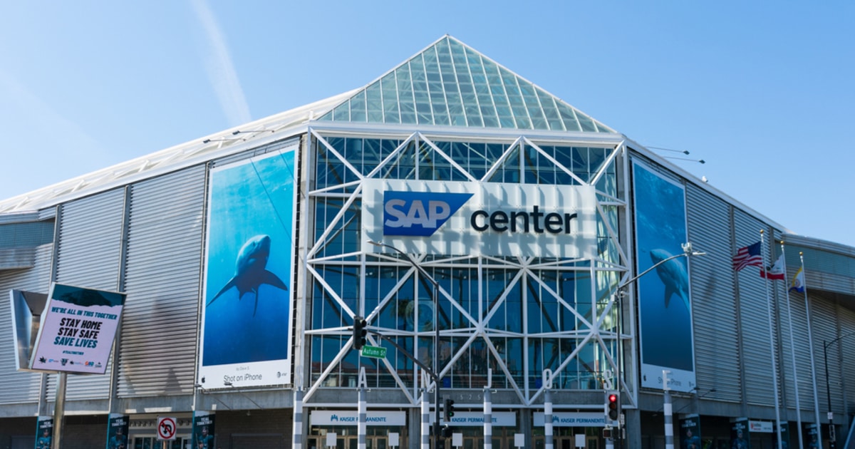 NHL: San Jose Sharks debut huge new video board at SAP Center