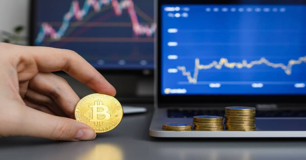 Bitcoin Hits a 10-Month Low of $29K, Fed’s Tightened Monetary Policy Triggers Risk-Off Approach