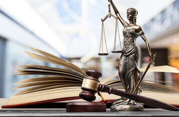 Over Half of Crypto Token Listings Present Indicators of Insider Buying and selling, Reveals Solidus