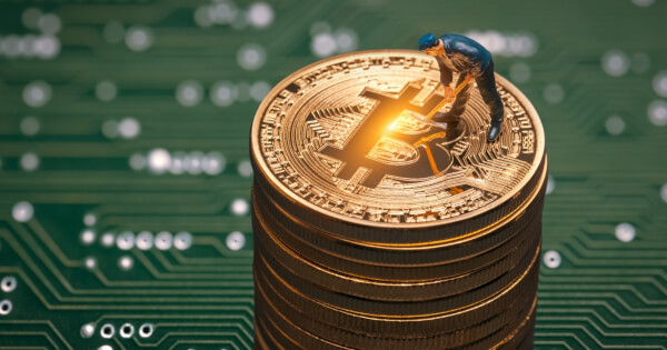 Bitcoin Miner Rhodium Plans to List on Nasdaq through Reverse Merger