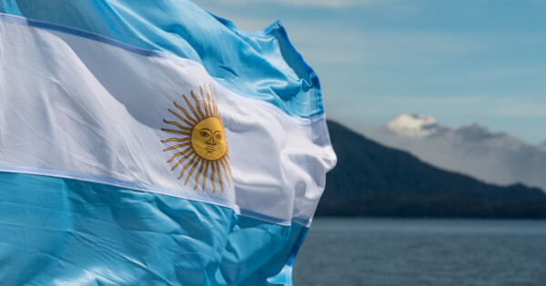 Argentina Fighter Guido Cannetti Accepts Salary in Stablecoin