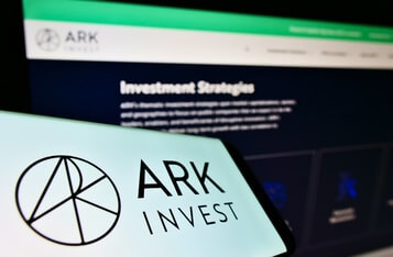 Cathie Wood’s Ark Invest Purchases $79.4M of Robinhood Shares after Crypto Price Fall